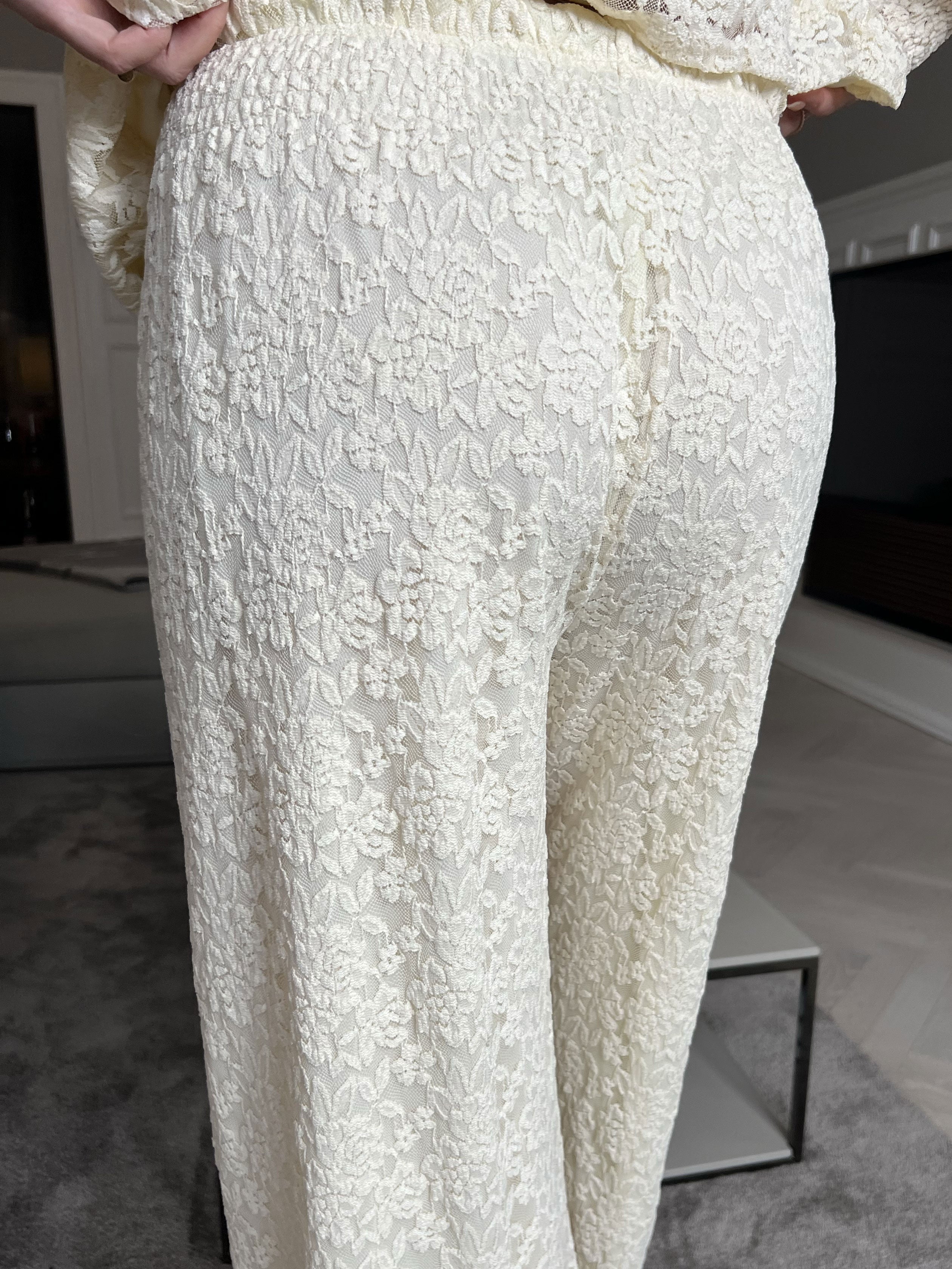 Pams Lace Pants - Lösa spetsbyxor med resår